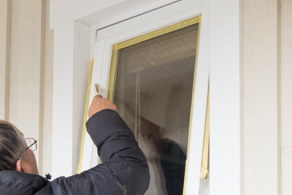 北欧輸入住宅の窓塗装レクチャー
