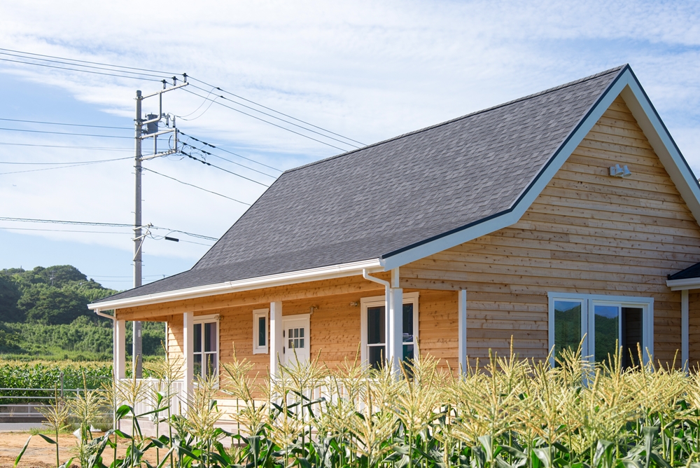 大屋根デザインの北米輸入住宅
